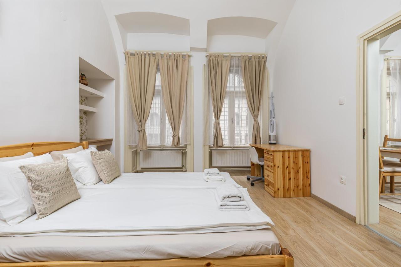 Venus Apartments - Oktogon I Budapeste Exterior foto